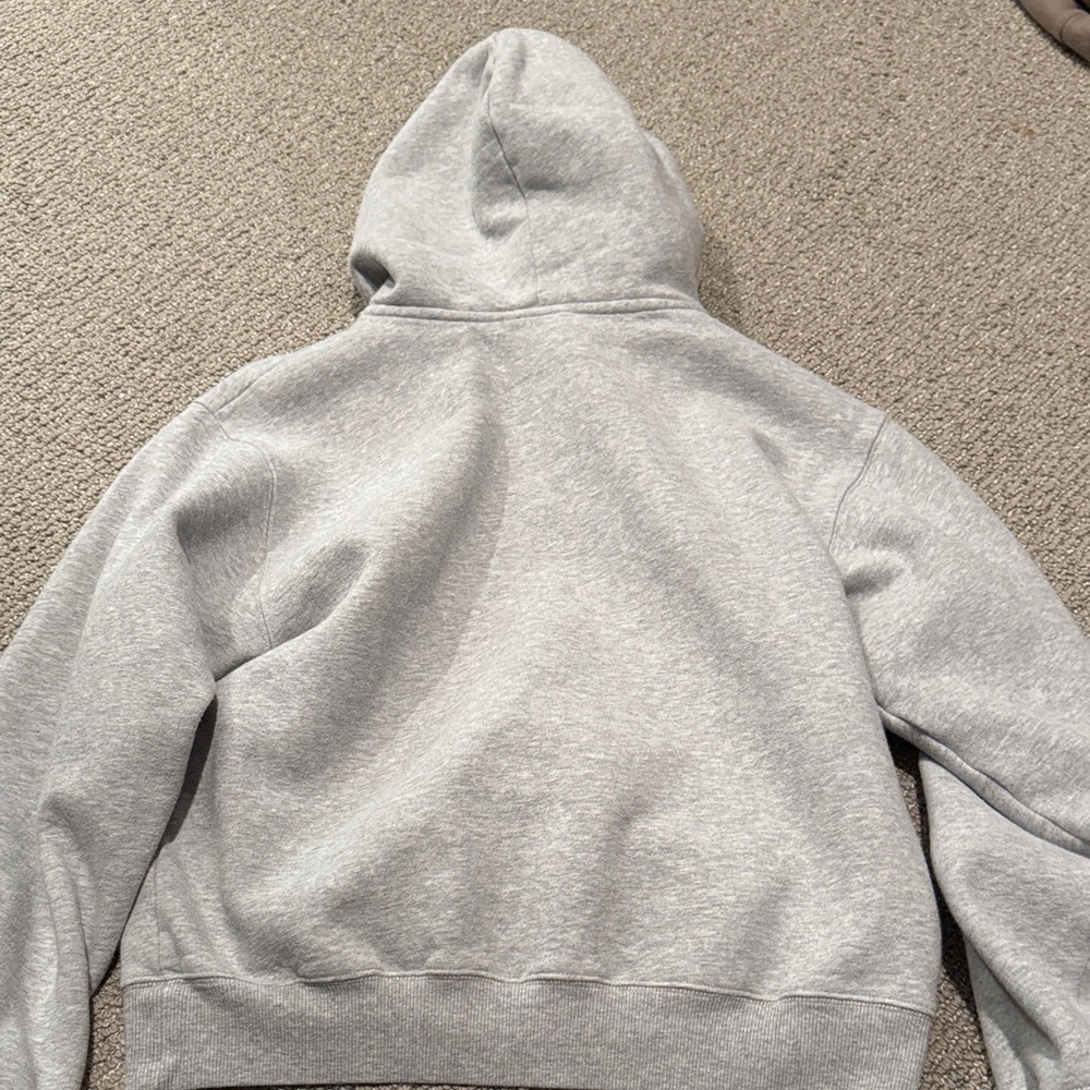 Aritzia Gray Women's Sweater - Picture 4 of 5